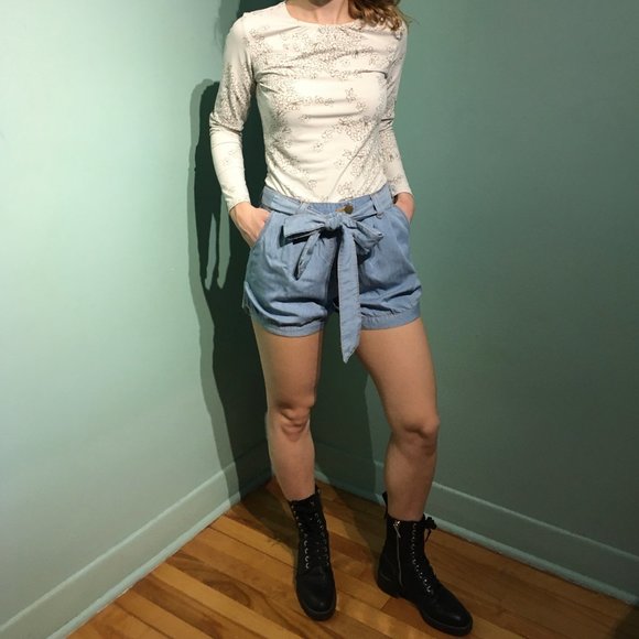 H&M light blue denim shorts - Picture 4 of 5